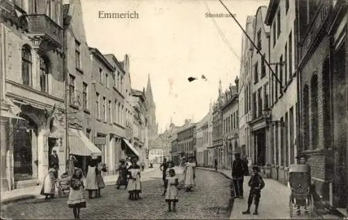 Ak Emmerich am Niederrhein, Steinstraße, Straßenpartie, Passanten