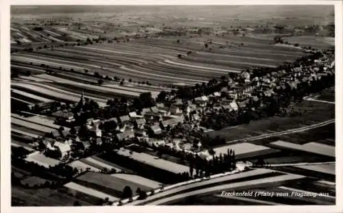 Ak Freckenfeld in der Saarpfalz, Fliegeraufnahme