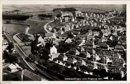 Ak Donaueschingen im Schwarzwald, Fliegeraufnahme