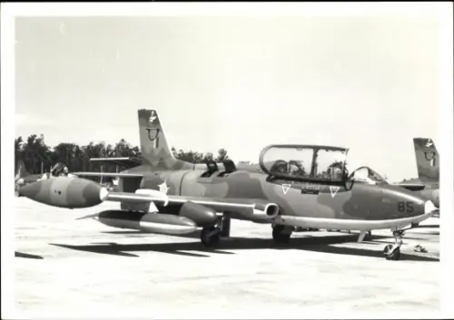 Foto Italienisches Militärflugzeug, Aermacchi MB-326