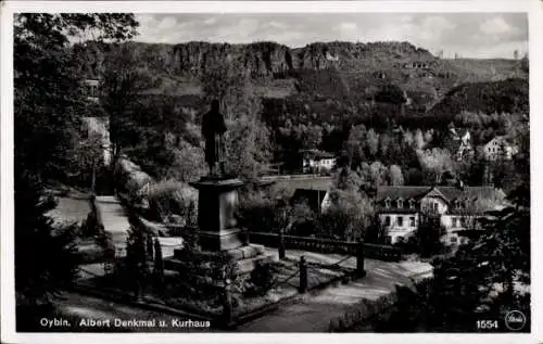 Ak Oybin in der Oberlausitz, Blick über das Albertdenkmal und Kurhaus nach der Pelsengasse