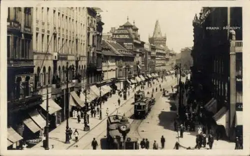 Ak Praha Prag Tschechien, Straßenpartie, Straßenbahnen