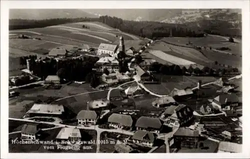 Ak Höchenschwand Schwarzwald, Gesamtansicht, Fliegeraufnahme