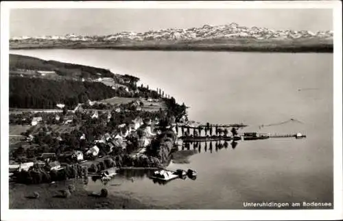 Ak Unteruhldingen Uhldingen Mühlhofen am Bodensee, Blick auf den Bodensee, rechts im Bild sind...