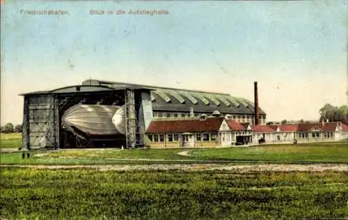 Ak Friedrichshafen am Bodensee, Blick in die Aufstiegshalle, Zeppelin