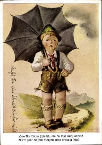 Ak Weinender Junge, Regnerisches Wetter, Regenschirm, Volkstracht