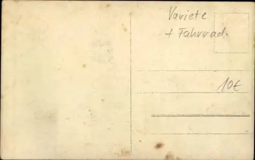 Foto Ak Variete-Künstler, Zirkus, Fahrrad