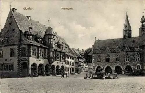 Ak Goslar am Harz, Goslar. Marktplatz. Hotel.