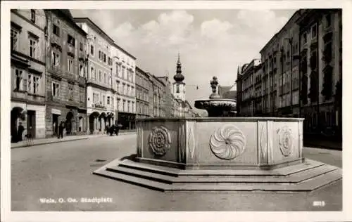 Ak Wels in Oberösterreich, Brunnen am Stadtplatz