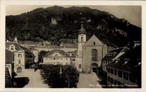 Ak Chur Kanton Graubünden, Hofplatz mit Hofkirche (Kathedrale)