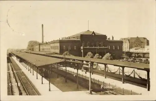 Foto Ak Poznań Posen, Bahnhof, Bahnsteige