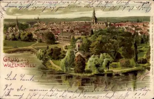 Ak Wolfenbüttel in Niedersachsen, Vogelperspektive auf  grünes Ufer, Stadtansicht mit Kirche