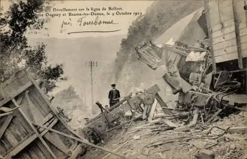 CPA Baume les Dames Doubs, Déraillement sur la ligne de Belfort, 9 Octobre 1911