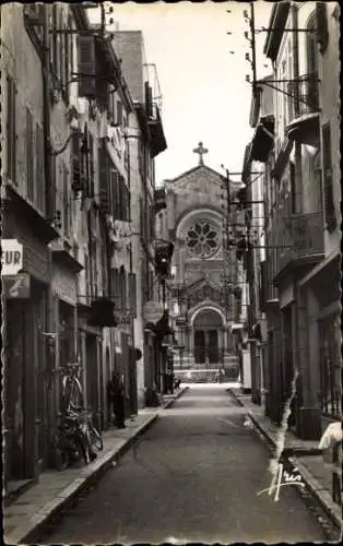 Ak La Seyne sur Mer Var, One Street, Kirche