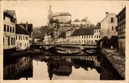 Ak Weida in Thüringen,  Blick auf die Osterburg über die Weida.