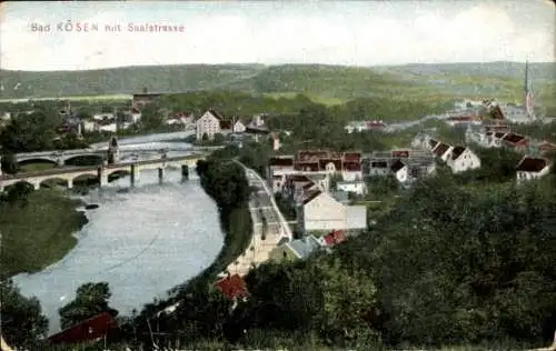 Ak Bad Kösen Naumburg an der Saale, Blick auf Bad KÖSEN mit Saalstraße, Straßen und Brücke übe...