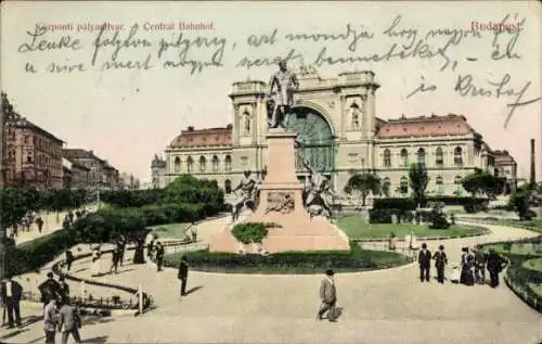 Ak Budapest Ungarn, Svábhegy, Schwabenberg, Bahnhof mit Reiterstandbild, Personen davor