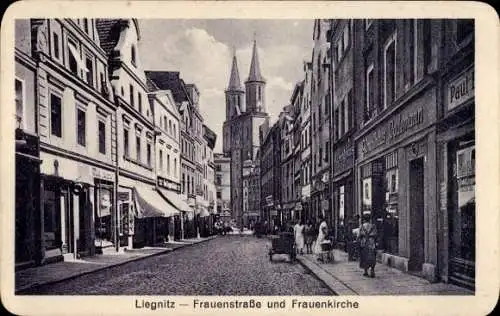 Ak Legnica Liegnitz Schlesien, Frauenstraße, Frauenkirche, Straßenszene, historische Architektur