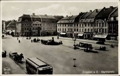 Ak Krosno Odrzańskie Crossen an der Oder Ostbrandenburg, Marktplatz, historische Gebäude, schö...