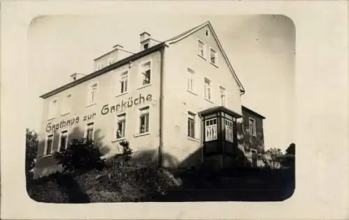 Foto Ak Markneukirchen im Vogtland, Gasthaus zur Garküche, Gebäude mit Fenstern und Balkon