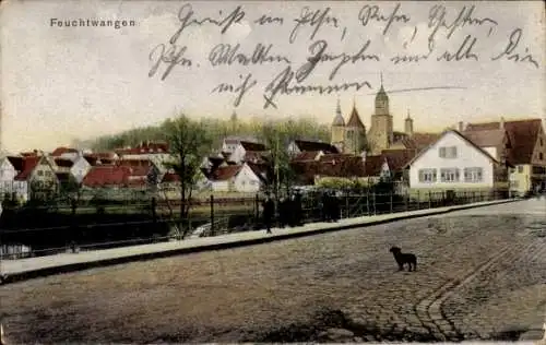 Ak Feuchtwangen, Teilansicht, Kirche, Straßenpartie, Hund