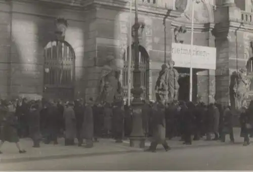 Original Foto Berlin-Mitte, Briefmarkenausstellung im Zeughaus, Unter den Linden 2, um 1946