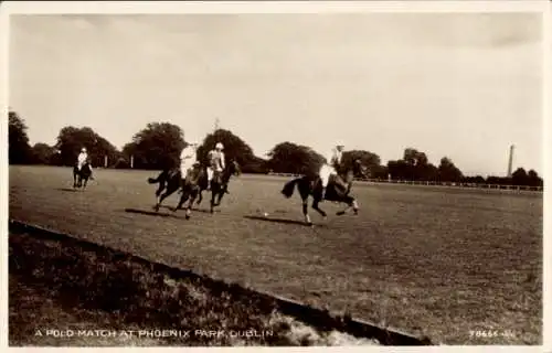 Ak Dublin Irland, A Polo Match at Phoenix Park, Polospieler