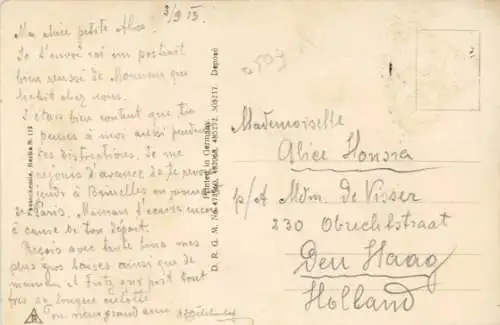 Material Ak Rauchender Mann in rotem Mantel, Pfeife