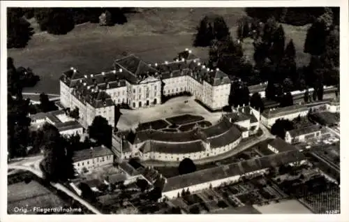 Ak Pommersfelden in Oberfranken, Schloss Weißenstein, Fliegeraufnahme