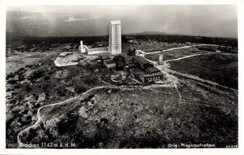 Ak Brocken Nationalpark Harz, Brockenturm, Brockenhotel, Fliegeraufnahme