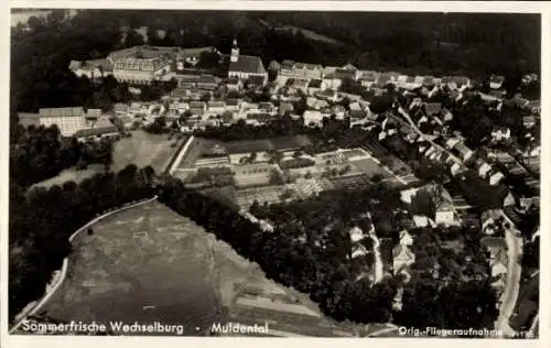 Ak Wechselburg in Sachsen, Blick auf den Ort, Fliegeraufnahme