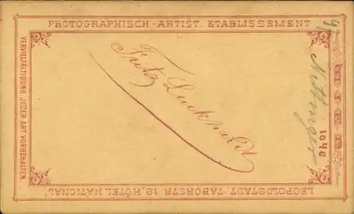 CdV Portrait, Junge Frau mit Kopfschmuck, Zwicker, Perlenketten