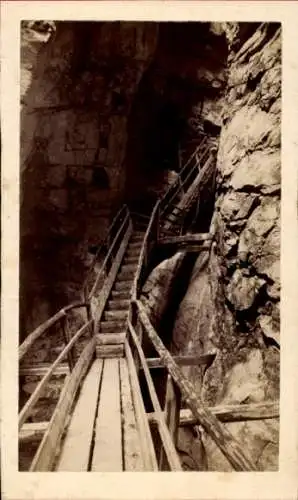 CdV Steg und Treppen in einer Klamm