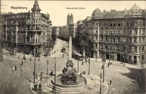 Ak Magdeburg an der Elbe,  Hasselbachplatz mit Straßenbahn, Brunnen und Personen