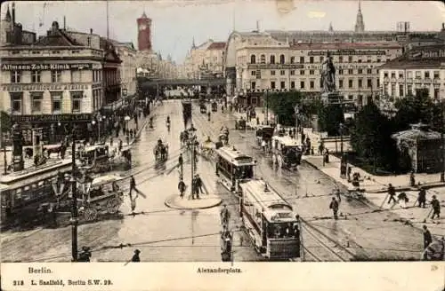 Ak Berlin Mitte, Alexanderplatz, Straßenbahnen, Denkmal, Rathaus, Photographisches Atelier