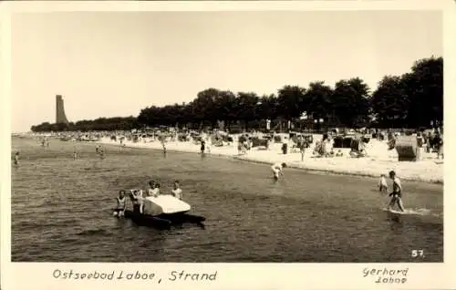 Foto Ak Ostseebad Laboe, Marine Ehrenmal, Strand