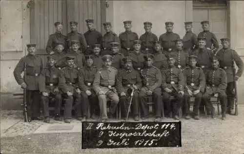 Ak Konstanz am Bodensee, II Rekruten Depot 114 9 Korporalschaft 9 Juli 1915, kaiserliche Soldaten