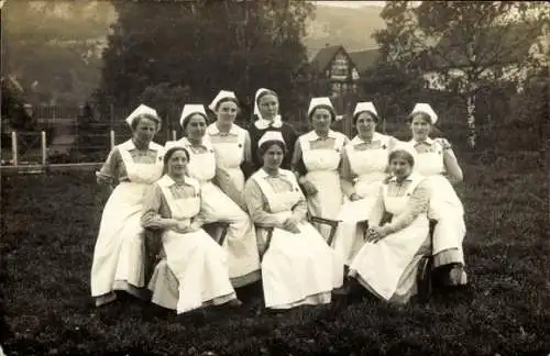 Foto Ak Blaubeuren in Württemberg, Gruppenportrait der Krankenschwestern