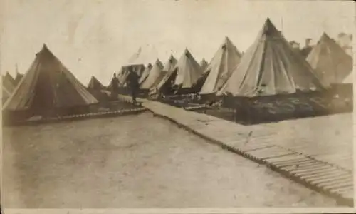 Foto Ak Deutsche Soldaten?, Camp 7, Zelte, I. WK