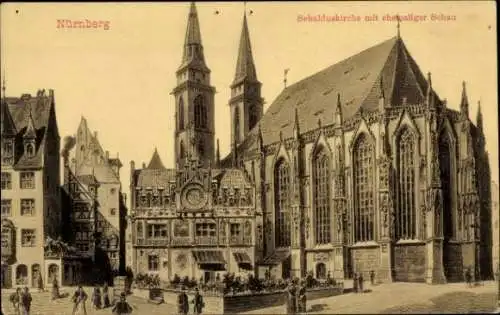 Ak Nürnberg in Mittelfranken, Sebalduskirche mit ehemaliger Schau