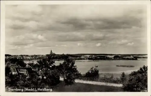 Ak Sternberg in Mecklenburg, Gesamtansicht, Heideberg