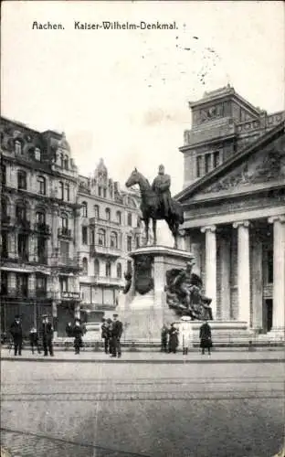 Ak Aachen, Kaiser-Wilhelm-Denkmal, Personen