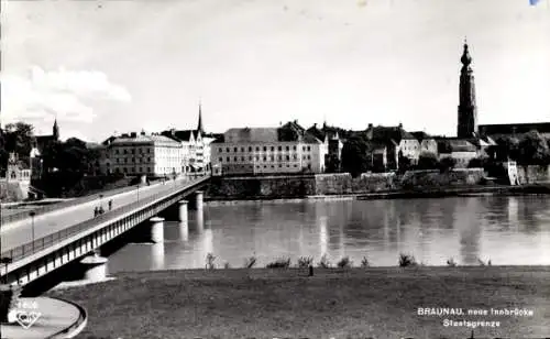 Ak Braunau am Inn Oberösterreich, Brücke, Staatsgrenze, Kirchturm