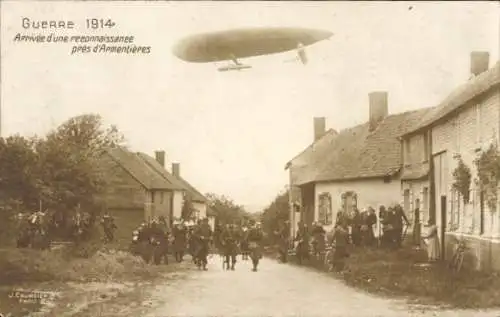 CPA Guerre 1914, Arrivee d'une reconnaissance pres d'Armentieres