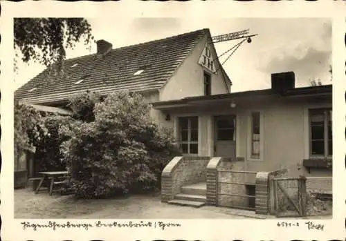 Ak Berkenbrück, Blick auf die Jugendherberge, DJH, Fassade, Treppe