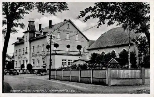 Ak Niederlungwitz Glauchau in Sachsen, Gasthof Wechselburger Hof, Inh. R. Schuster, Straßenpartie