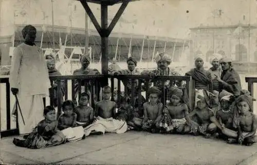 Ak Indien, Gustav Hagenbeck's grösste, indische Völkerschau der Welt, Gruppenbild