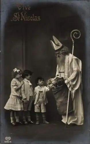 Ak St. Nikolaus mit Geschenkesack, Kinder