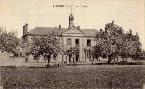 Ak Orphin Yvelines, Schulgebäude mit Bäumen davor