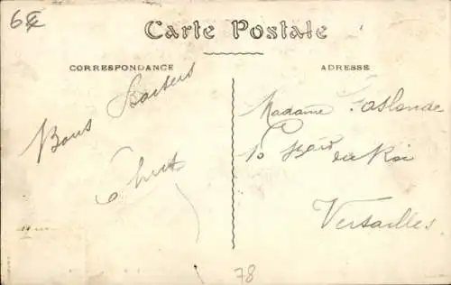 Ak Poissy Yvelines, Panoramablick auf Poissy mit vielen Dächern, Kirchturm und Bäumen